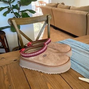 UGG Tazz Platform Slipper ❤️
